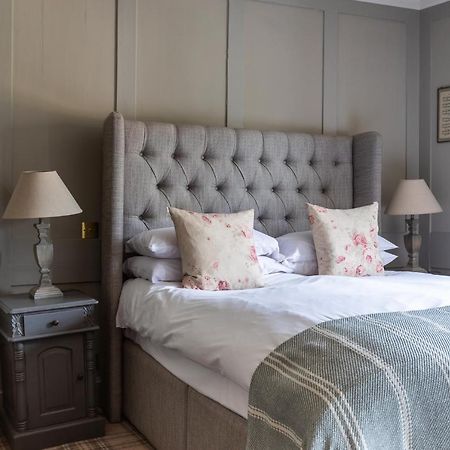 The Running Horses Hotel Mickleham Ngoại thất bức ảnh